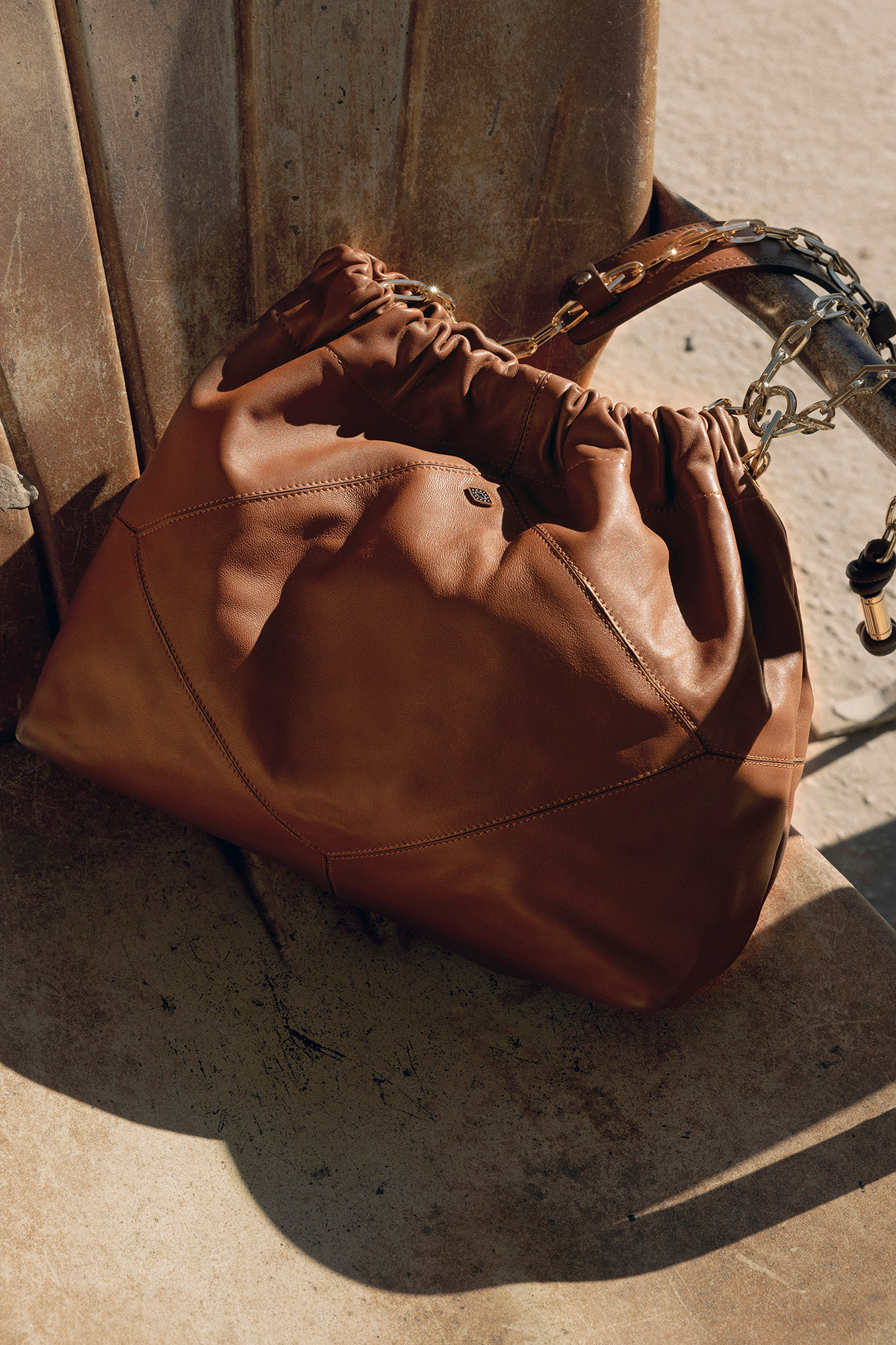 New June tote bag